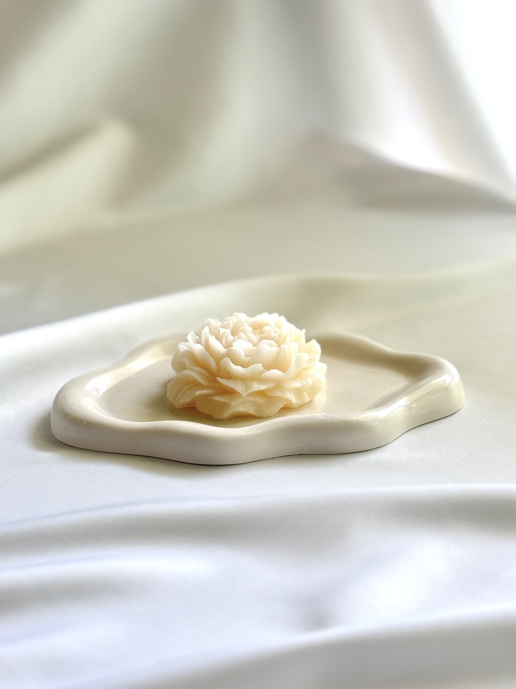 Hydro-stone Cloud Tray - Image 1